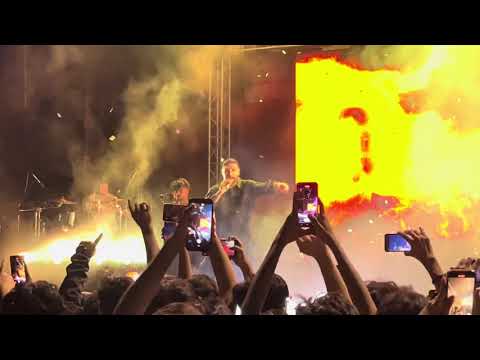 Baaki Baatein Peene Baad- Live at IIT Bombay | Arjun Kanungo