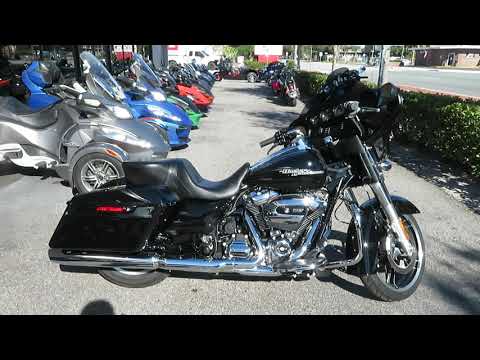 2018 Harley-Davidson Street Glide® in Sanford, Florida - Video 1