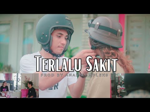 Viki Bwariat - TERLALU SAKIT Ft. Frits Herisandi, Taufik LMG, Rio Wermasubun (Oficial Anak Kompleks)