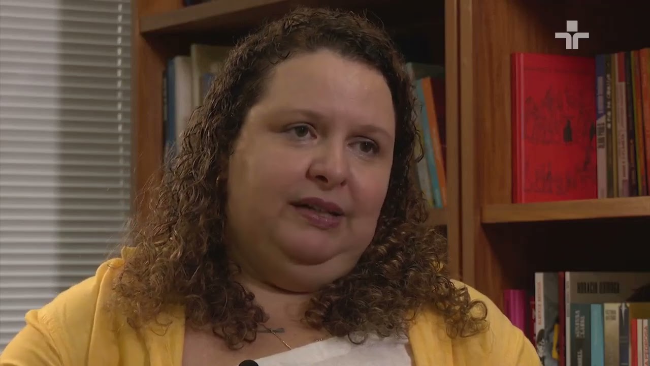 Socorro Acioli revela o que a inspirou para escrever o livro “Oração para Desaparecer”