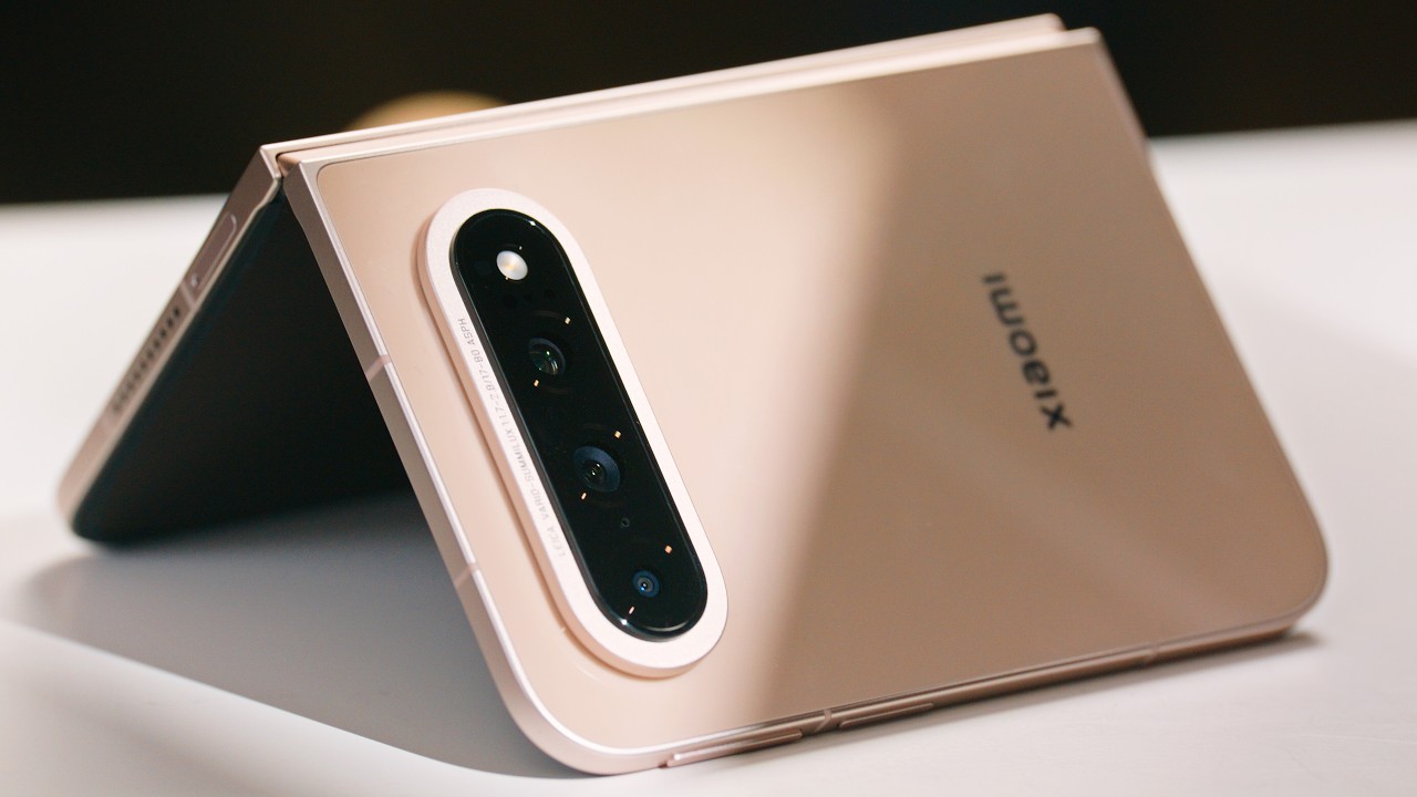 Обзор керамического Xiaomi 18 Fold — iPhone Duo у нас дома