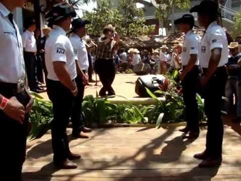 OS CONSIDERADOS - GRUPO DE CATIRA - SILVÂNIA - GO - QUEIMA DO ALHO DA FESTA DO PEÃO DE BARRETOS