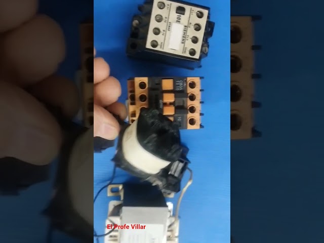 Vídeo relacionado con Contactor de CA 380V 9A 1NO 1NC Contactor electrónico de bajo Voltaje Carcasa ignífuga Bobina de núcleo de Cobre Contactos de aleación de Plata para Sistemas de Control eléctrico (Voltaje de la