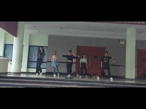 [Dance Cover] EVERGLOW (에버글로우) (Remix) La Di Da (라 디 다) (Candy Rainbow Unit) (Kammayhiisiidam) (1)