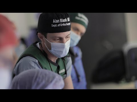 Rush Offers New Minimally Invasive Treatment for Pelvic Cancer