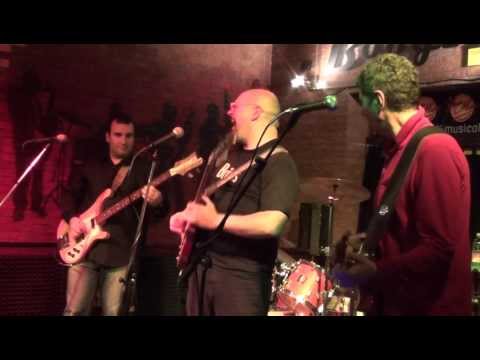 The Bulldogs - While my guitar gently weeps- live at Boogie Club (Roma 23-11-2013)