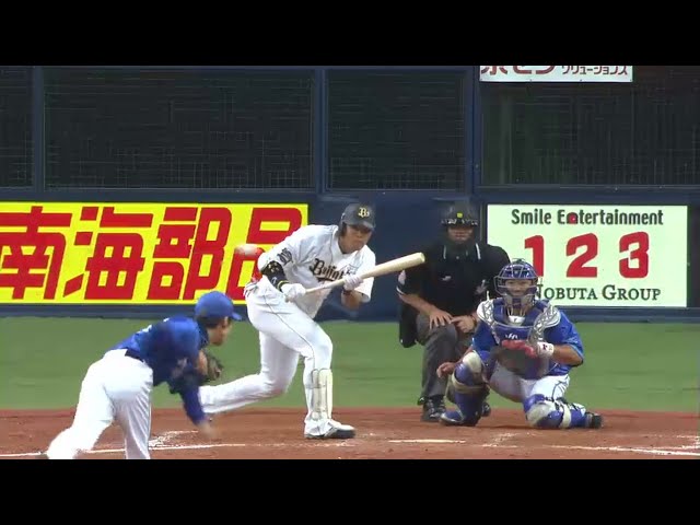 8回裏 バファローズT-岡田がプロ2回目の送りバントでチャンス広げる!! 2014/6/11 Bs-DB