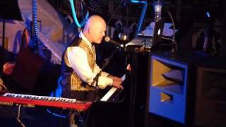 Thomas Dolby Mulu The Rain Forest Live (Excerpt from Circumnavigating The Flat Earth Union Chapel)