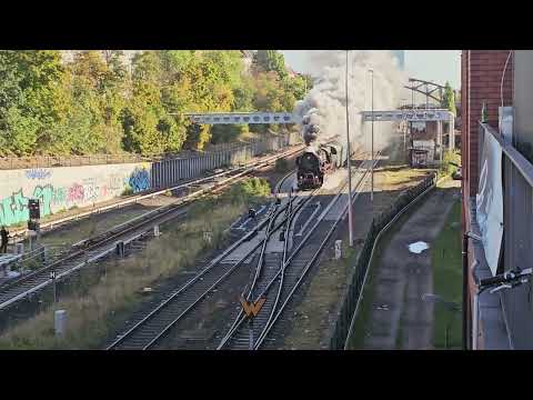 S+U Hermannstraße am 12.10.24. Die 52 8177-9 Fährt heute wieder eine große Runde durch Berlin