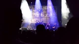 The Corrs Live in Berlin: Erin Shore & Carraroe Jig (instrumentals)