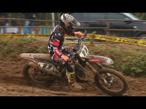 Corrida na Lama! disputa, tombos e pegas no Velocross na chuva em Schroeder SC