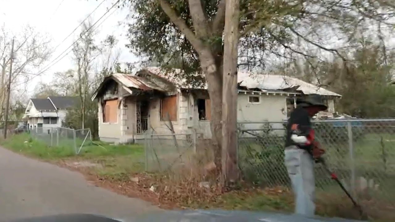 A LOOK AT BILOXI MISSISSIPPI