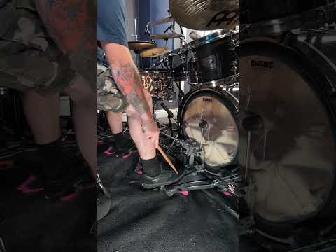 Avoid this common mistake in mid-tempo double bass drumming