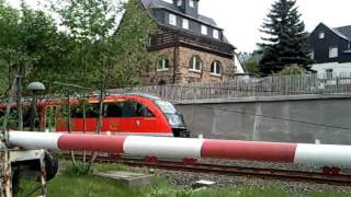 preview picture of video 'Erzgebirgsbahn (Desiro VT642) in Antonsthal'