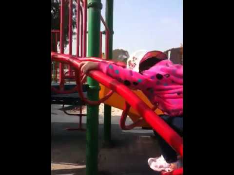 Tristan chay dua voi Ba Ngoai