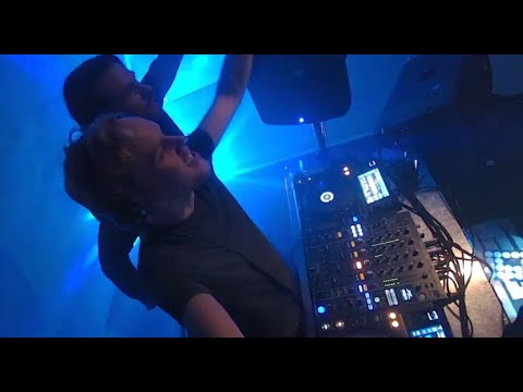 Ankleideraum Live #11 w/ Mike Ravelli b2b Minoz & Mark Mywords