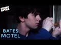 Norman Bates Spies On His Mother Having Sex | Bates Motel | Screen Bites Norman Bates Spies On His Mother Having Sex | Bates Motel | Screen Bites