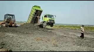 Download lagu Story' wa Hino 500 standing tinggi mp3