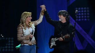 Trisha Yearwood ft. Alabama - Forever&#39;s As Far As I&#39;ll Go (live)