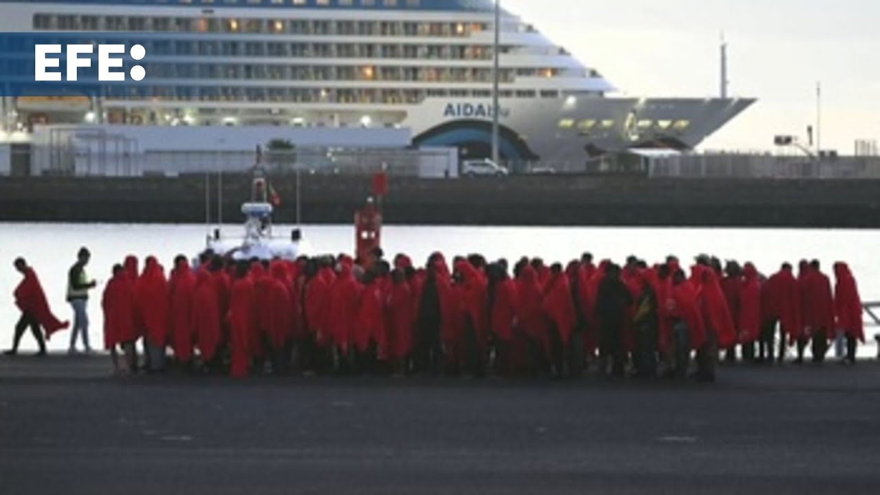 Unos 780 inmigrantes llegan a Canarias en diez embarcaciones en 24 horas