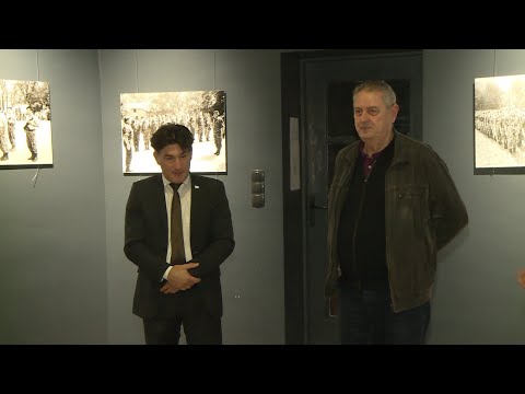 U BIHAĆU OTVORENA IZLOŽBA RATNIH FOTOGRAFIJA AUTORA HALIDA ALIJAGIĆA