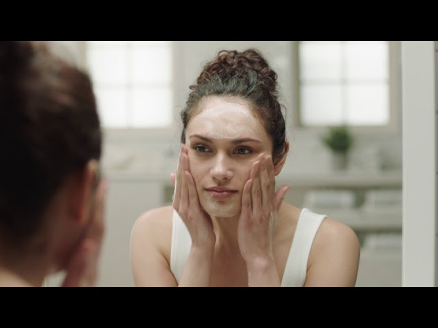 Vídeo relacionado con CeraVe, Gel Limpiador Espumoso, Hidrata y elimina el exceso de grasa, 1 l