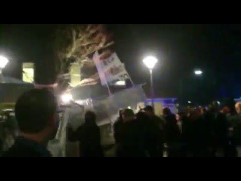 ME lost waarschuwingsschoten bij demonstratie tegen AZC Geldermalsen
