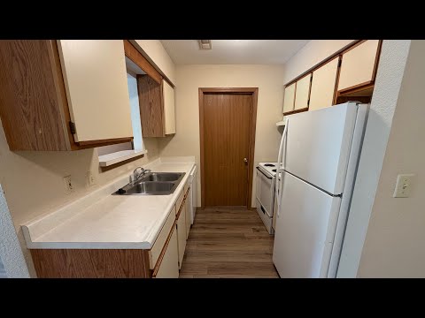 706 E Bain property video