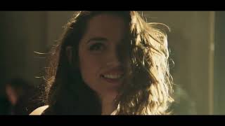 Ana de Armas singing Via Con Me - Deep Water movie