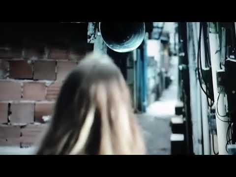 Karine segue o baile após morte de Rubinho