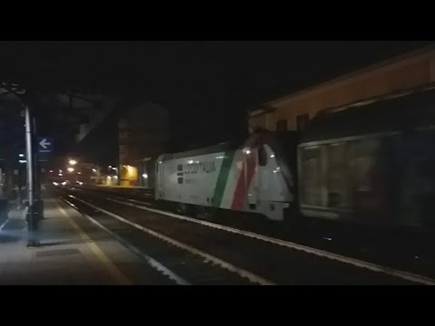 Incrocio 3 treni 3 min,Arquata Scrivia:e494 552 Locoitalia,e186 284 Railpool Lis,e494 508 Captrain