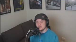 He Plays Games at a High Level Using His Mouth thumbnail