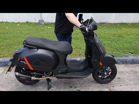 Vespa GTS Super Sport 300 2023 with Akrapovic HP 61mm full system exhaust