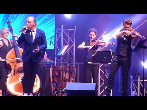 Bruno Pelletier & Alexandre Da Costa (Stradivaria) - Le Temps des Cathédrales (Live @ Terrebonne)