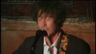 Dave Carter and Tracy Grammer performing, &quot;Little Liza Jane&quot;.