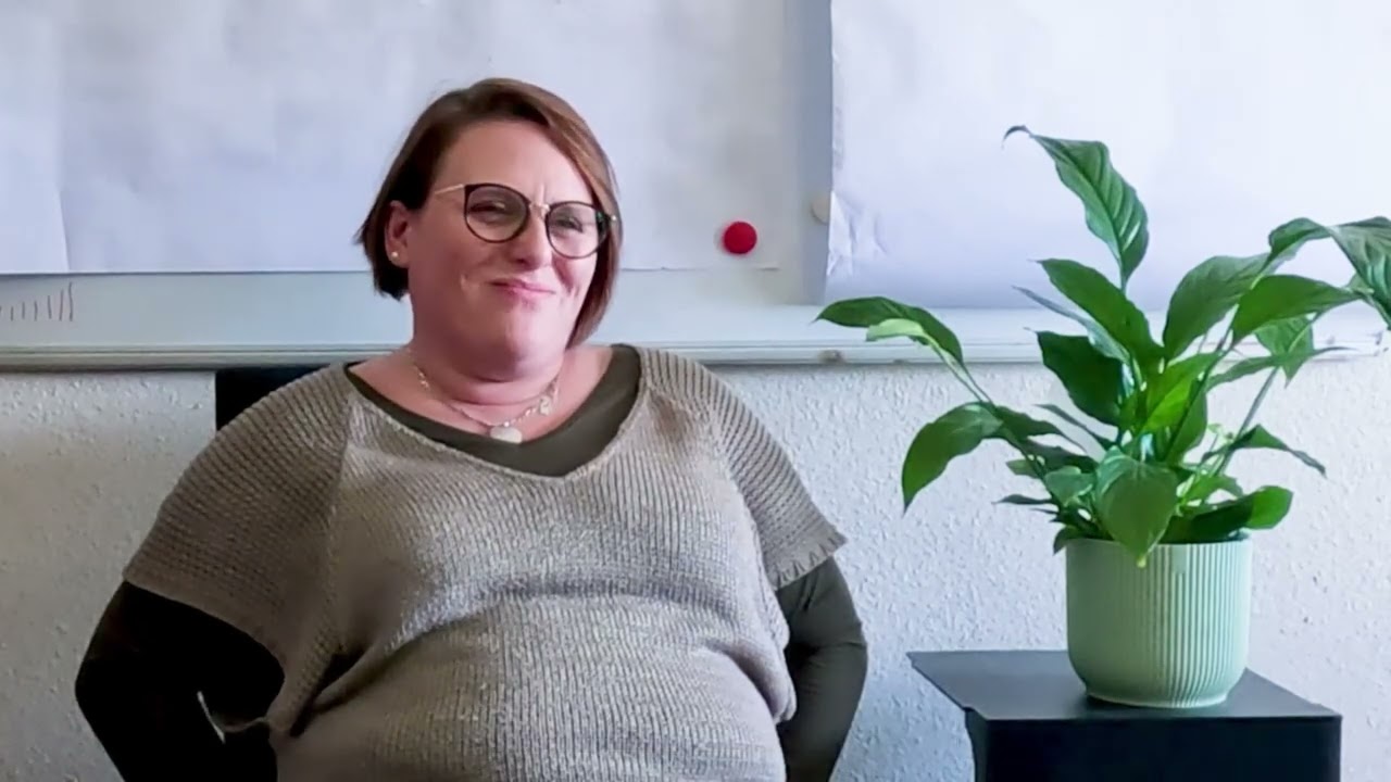 Alexandra, switchboard operator at Velfor