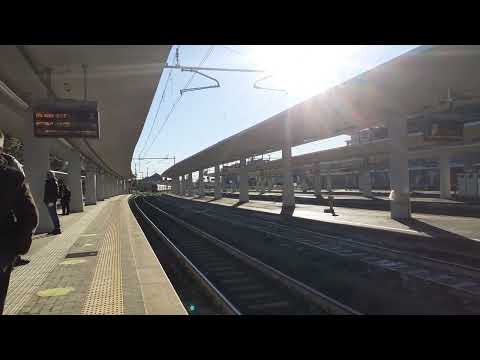 Transito treno Ventimiglia - Milano centrale alla stazione di Savona