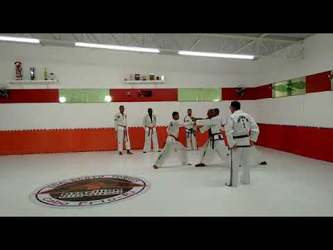 Taekwondo ITF: Exame para faixa preta! QUEBRAMENTO SOCO FRONTAL.