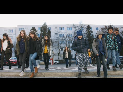 Corul liceului Pro Deo - Da, eu mă-ncred