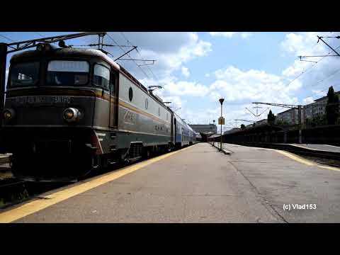 EA2 302 paraseste Gara Bucuresti Nord cu trenul IR 1575/departs Bucuresti Nord with train IR 1575