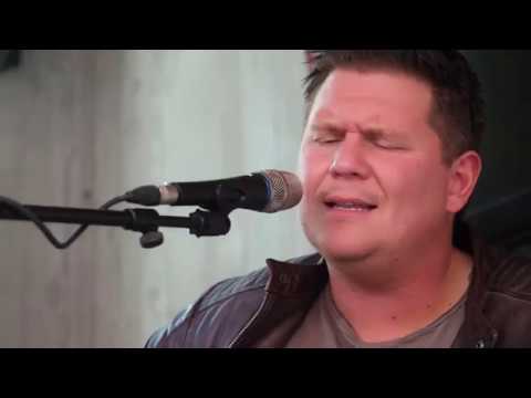 Adam Craig Acoustic "Close Your Eyes To This"