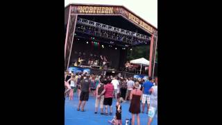 Lee Brice- Friends We Wont Forget Live