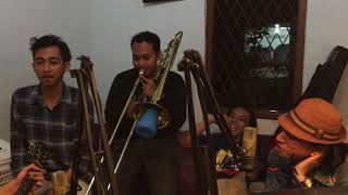 Download lagu Radio Pemuda FM: Sisitipsi - Aroma Dia mp3 Download lagu Radio Pemuda FM: Sisitipsi - Aroma Dia mp3