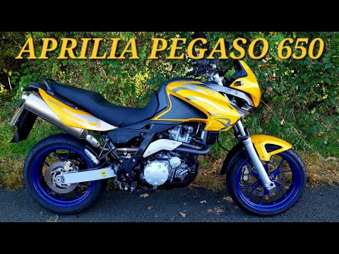 Riesenspaß mit der Aprilia Pegaso 650 – breites Grinsen zum kleinen Preis