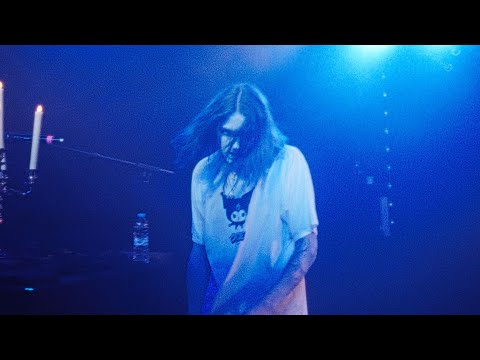 GRAFI - Keine*r von uns (prod. KCVS) ♜official video♜