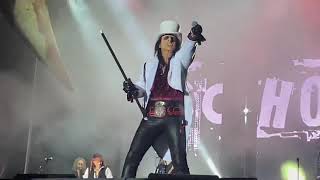 Hollywood Vampires - School&#39;s Out / Another Brick in the Wall /Grand finale [Live in Bucharest 2023]
