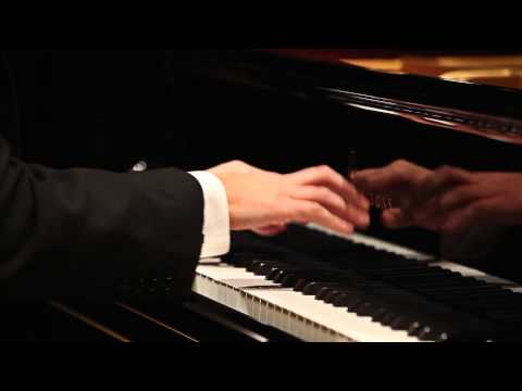 Alberto Cobo plays Moonlight Sonata by Beethoven