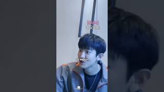 Download lagu seketika kesabaran chanyeol setebal dompetnya 😆 #chanyeol #sehun #exo #exol mp3