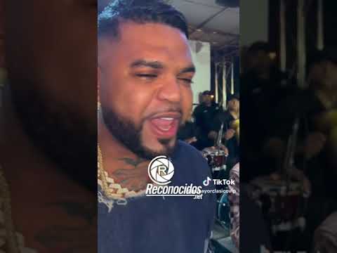 El mayor clásico ft elvis Martínez