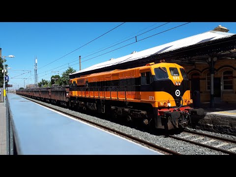 Irish Rail 071 Class Loco Number 071 + 071 Class Loco Number 081 On Tara Mines Malahide, Dublin